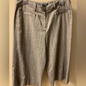 Larry Levine Gray and Tan Herringbone Cropped Pants